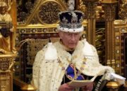Pangeran Harry di Bawah George dan Putri Charlotte
