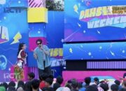 Seru! Ghea Youbi dan Rafael Tan Bagi-bagi Rambutan di Dahsyatnya Weekend Garut